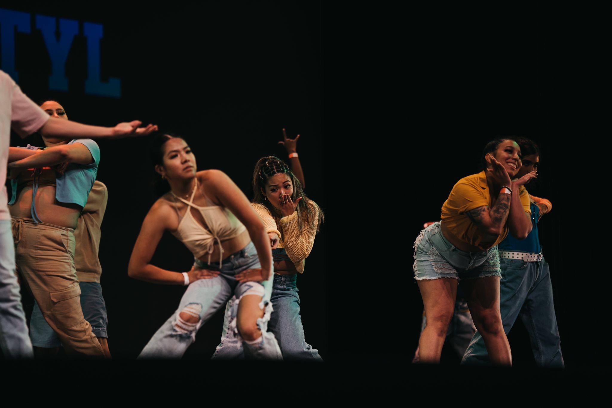 Kv100843 51429679340 o