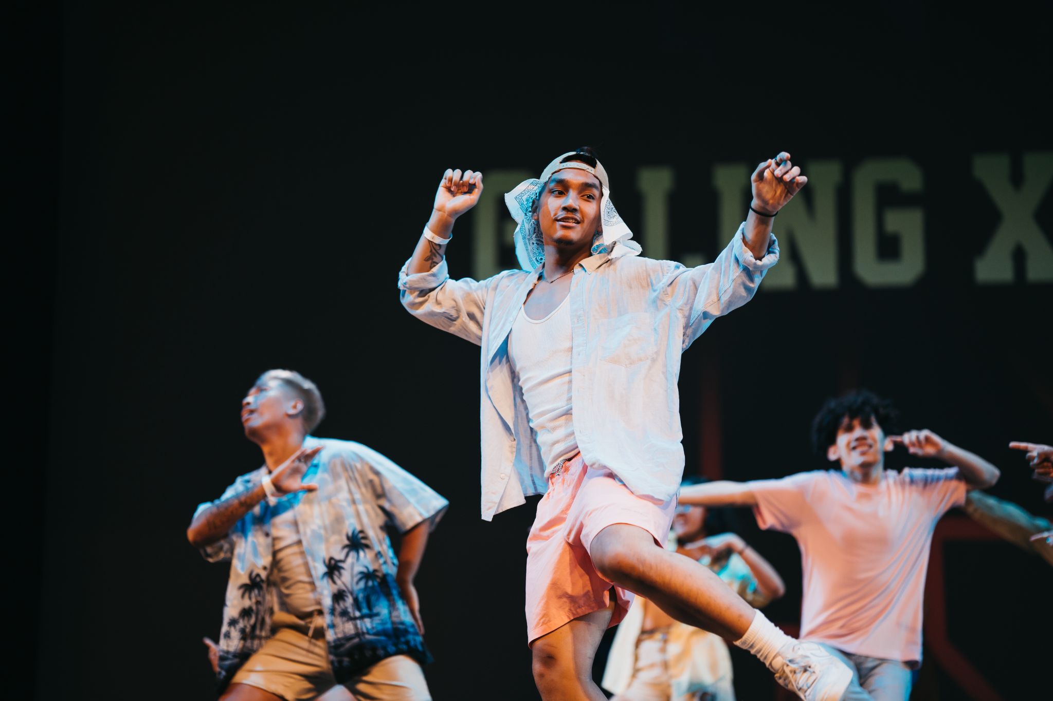 Kv100858 51429647575 o